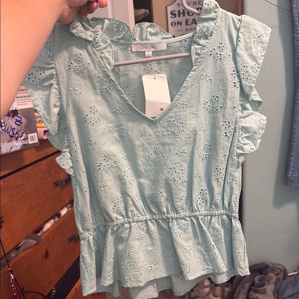 Love Tree Green Sleeveless Peplum Blouse